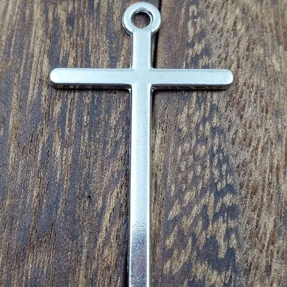 Silver toned cross religious‎ pendant - Picture 1 of 2